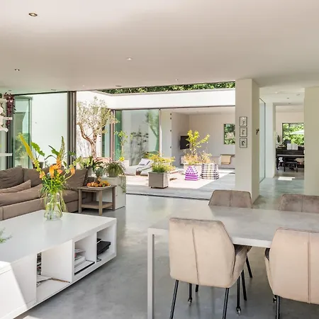 Delphia Villa *