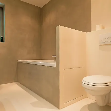 Delphia Villa *